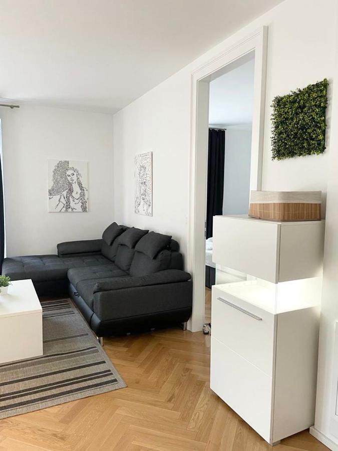 1St City La Opera Suites Wenen Buitenkant foto