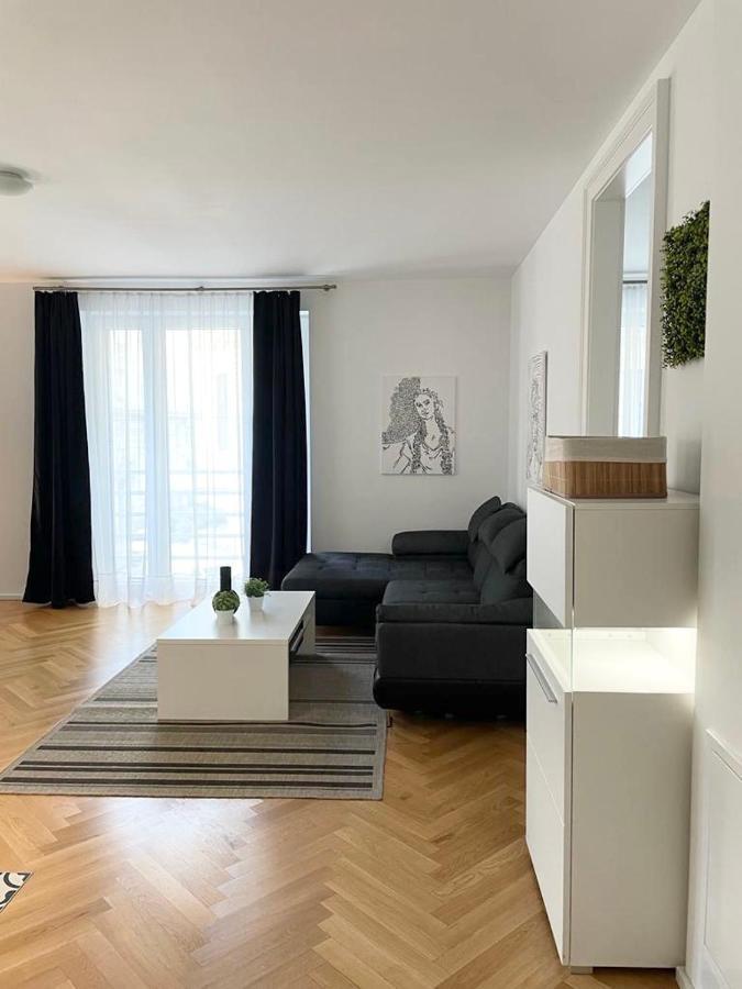 1St City La Opera Suites Wenen Buitenkant foto