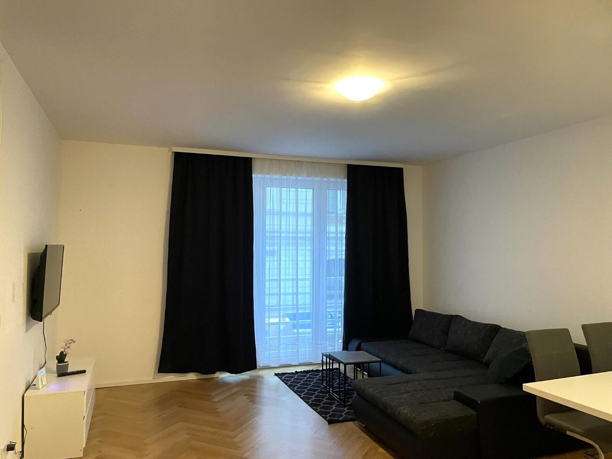 1St City La Opera Suites Wenen Buitenkant foto