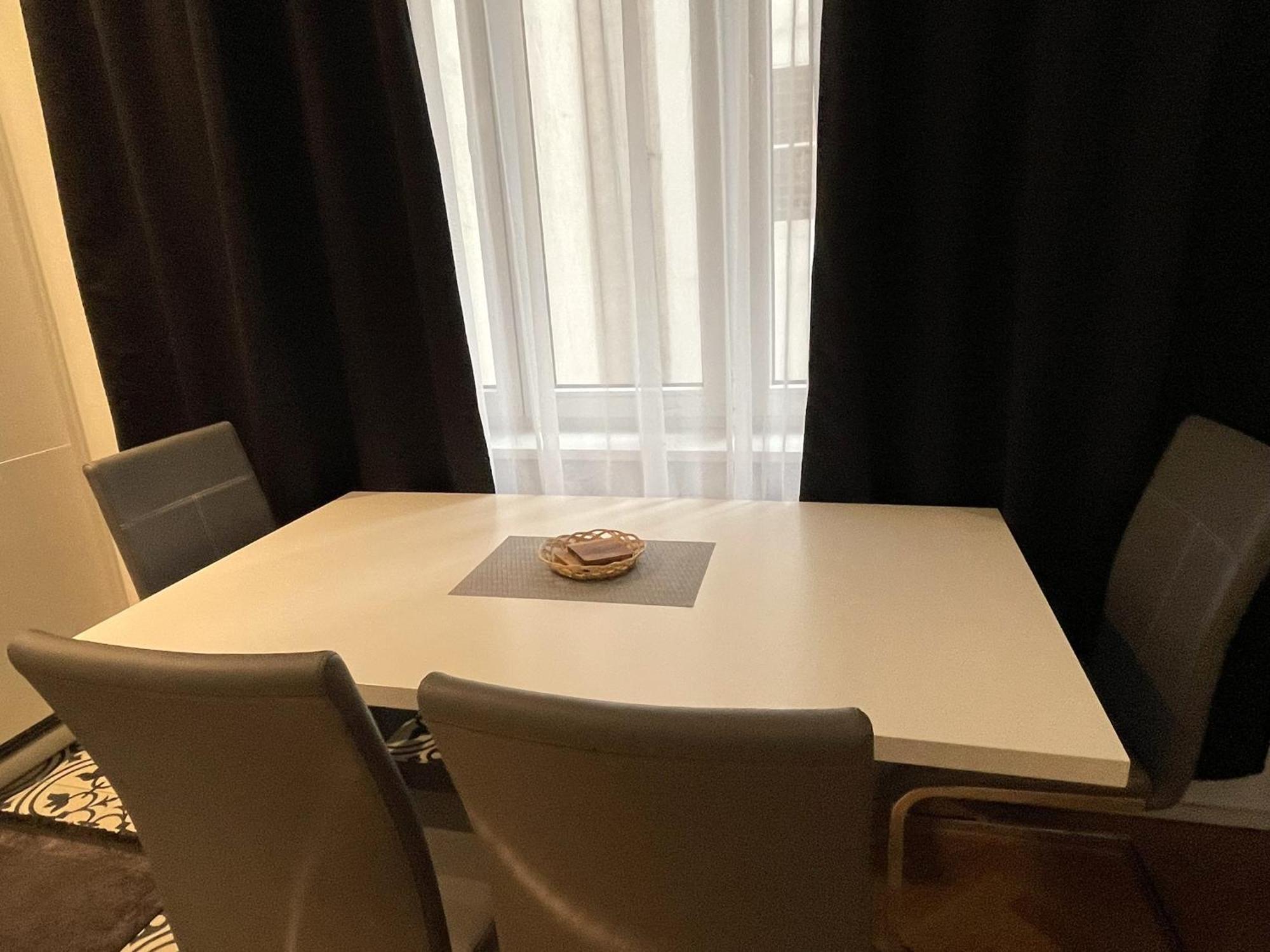 1St City La Opera Suites Wenen Buitenkant foto