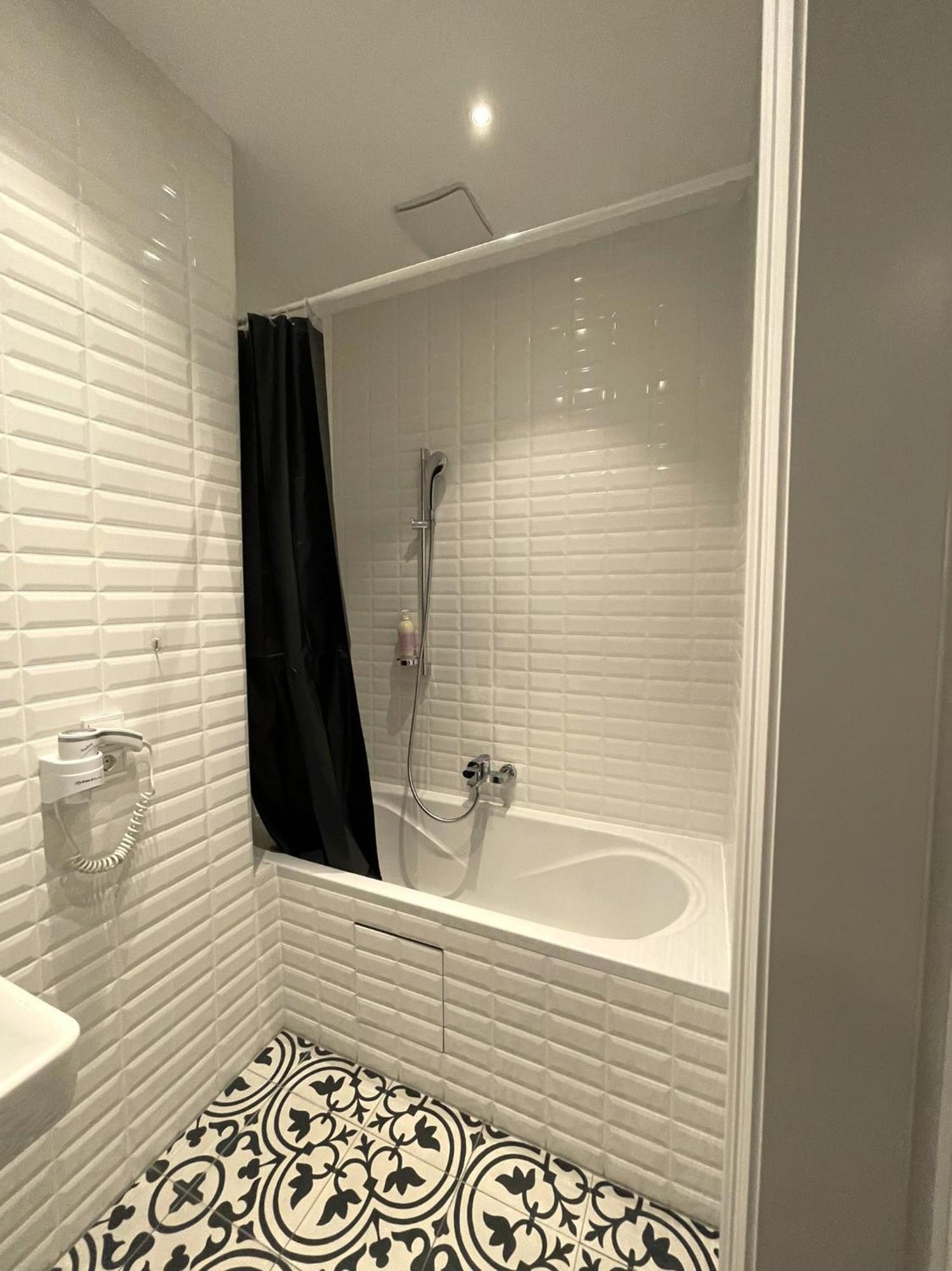 1St City La Opera Suites Wenen Buitenkant foto
